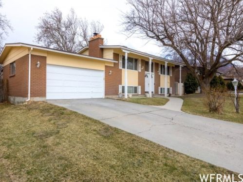 2503 Quail Hollow Dr, Sandy, UT 84093-2804