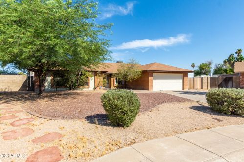 16211 51st Dr, Glendale, AZ 85306-1903