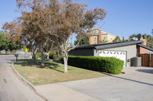 3500 Chester Ln, Bakersfield, CA 93309-1127