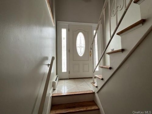 63 Phillips St, Middletown NY  10940-4224 exterior