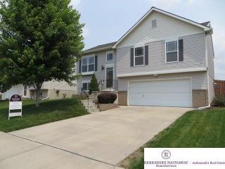 8207 161st Ter, Omaha, NE 68136-3291