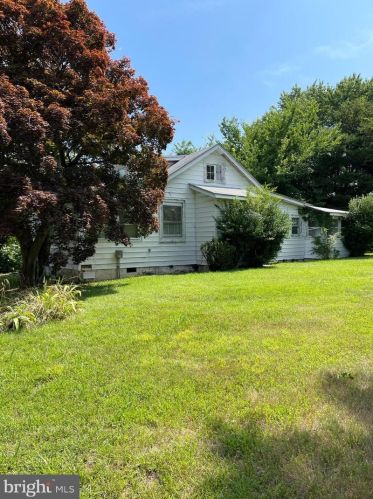 4013 Ramsey Dr, Edgewater, MD 21037-4432