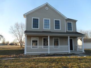 1104 Lake Forest Dr, Hebron, OH 43025-9008