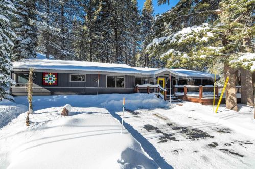 16014 Old Highway Dr, Truckee, CA 96161-3500