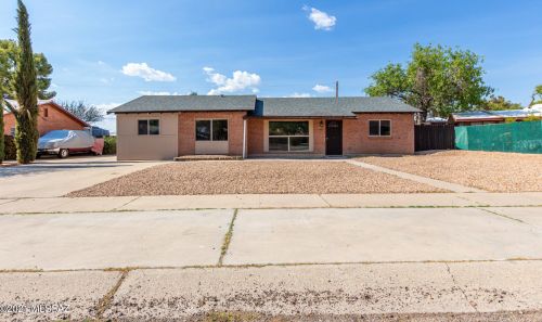 5641 20th St, Tucson, AZ 85711-5129