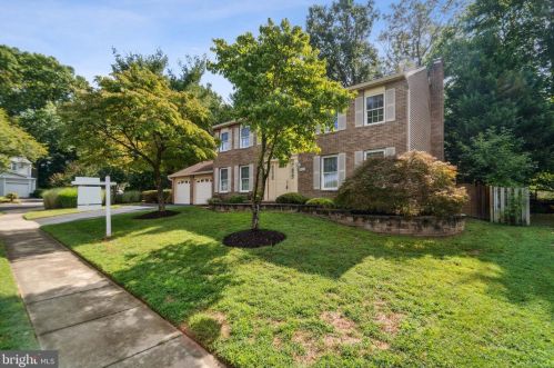 3323 Happy Heart Ln, Annandale, VA 22003-1176