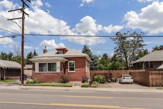 3518 Irving St, Denver, CO 80211-2726