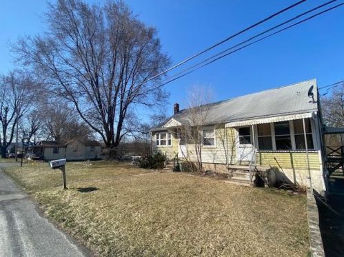 317 Best Ave, Walnutport, PA 18088-1207