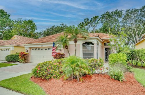 2002 Bonisle Cir, West Palm Beach, FL 33418-6503