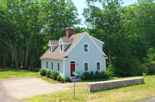 29 Furbish Rd, Wells, ME 04090-3852