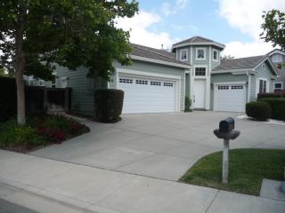 1175 Krona Ln, Concord, CA 94521-4716