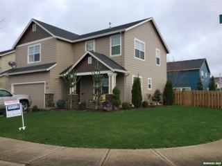 1277 Dahlia St, Woodburn, OR 97071-5697