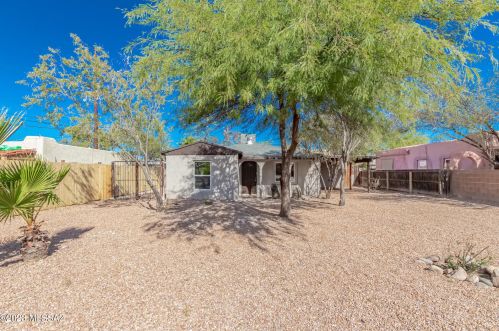 3907 Montecito St, Tucson, AZ 85711-4784