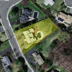 130 Countryside Rd, Newton MA  02459-2940 aerial view