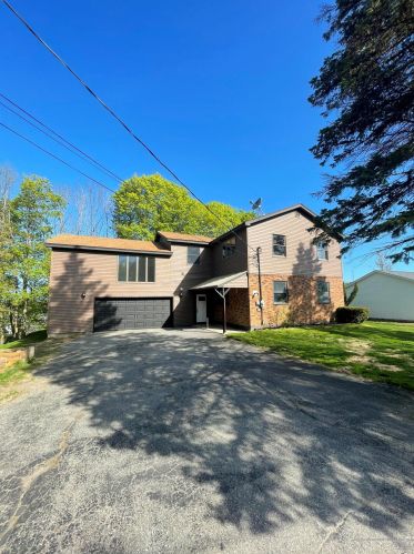 40 Hillcrest Ave, Lewiston, ME 04240-4929