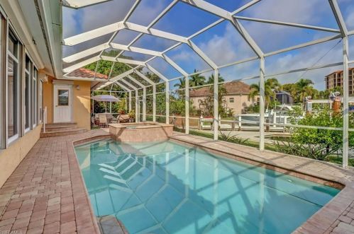 918 Joy Cir, Marco Island, FL 34145-2728