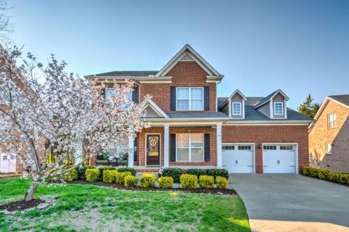 4576 Sawmill Pl, Nolensville, TN 37135-8498