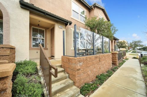 1468 Amsterdam Ct, Upland, CA 91786-7500