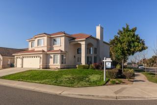 2737 Tradition Way, Modesto, CA 95355-9643