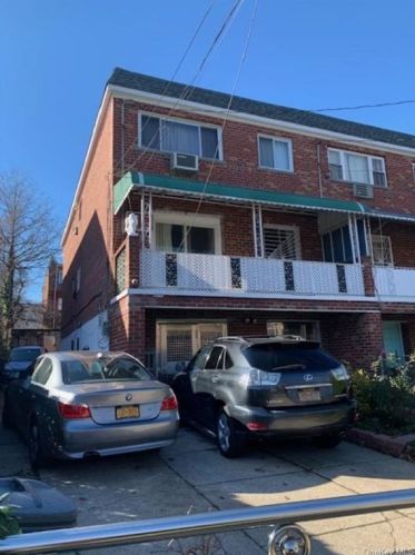 3133 Baychester Ave, Bronx, NY 10469-2620