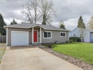 476 Marino Dr, Salem, OR 97303-5810