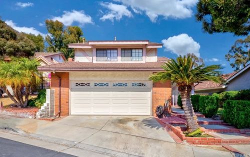 2106 Homewood Pl, Fullerton, CA 92833-1202