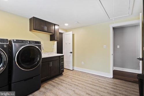 6018 River Meadows Dr, Columbia MD  21045-3825 exterior