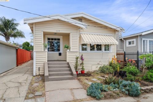 6218 Hilton St, Oakland, CA 94605-1447