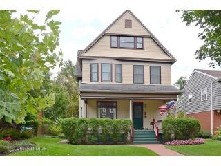 2514 Harrison St, Evanston, IL 60201-1324