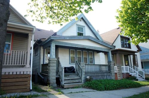 2417 Pierce St, Milwaukee, WI 53212-2936