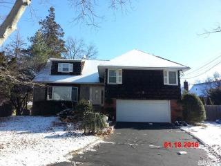 559 Linda Ln, Woodsburgh, NY 11598-1524