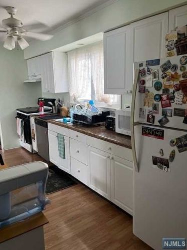 87 Mozart St, East Rutherford, NJ 07073-1333
