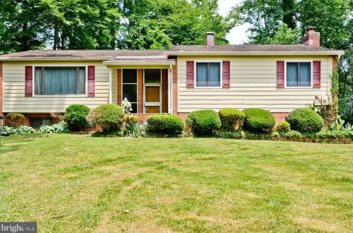 16400 Cambridge Ct, Bowie, MD 20715-4342