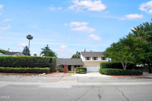 2362 Chapman Rd, Glendale, CA 91214-3013