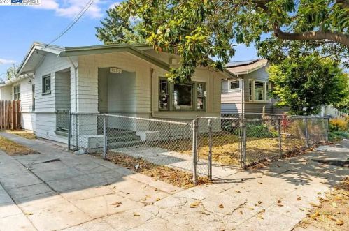 1035 54th St, Oakland, CA 94608-3131