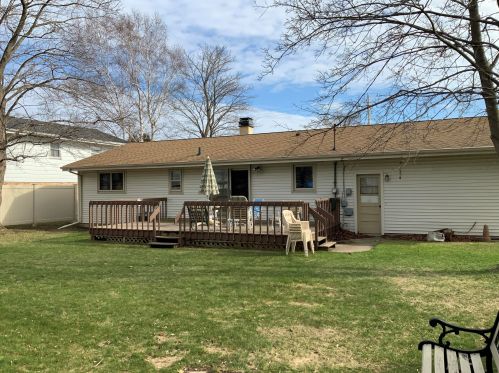 2410 36th St, Two Rivers, WI 54241-1411