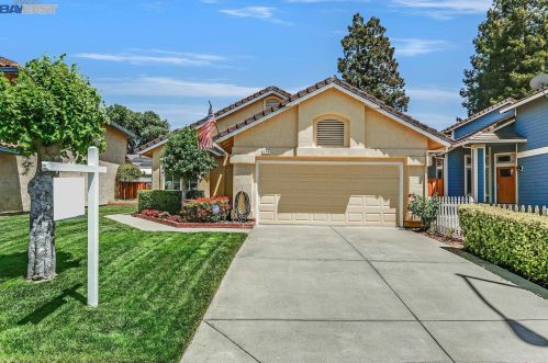 696 Loyola Way, Livermore, CA 94550-7268