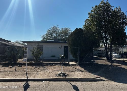 117 Laguna St, Tucson, AZ 85705-4640