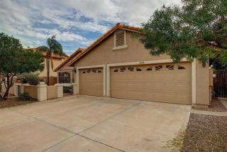 3233 Cedarwood Ln, Phoenix, AZ 85048-7827