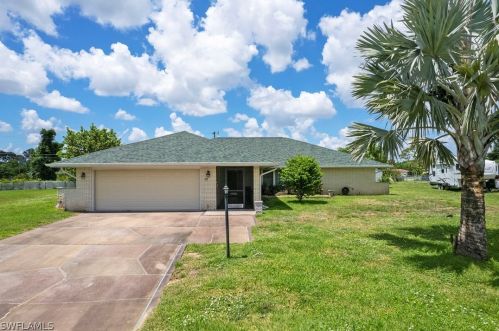 1613 Country Club Pkwy, Lehigh Acres, FL 33936-5309