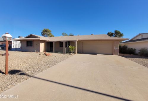 10425 Snead Dr, Sun City AZ  85351-4127 exterior