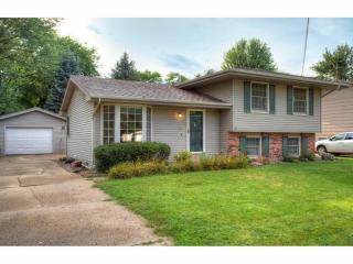 4212 66th St, Des Moines, IA 50322-2822