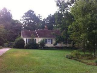 1819 Thriftwood Dr, Charlotte NC  28208-2561 exterior