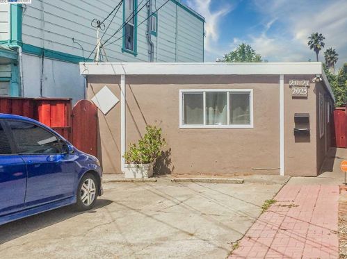 2021 Filbert St, Oakland, CA 94607-2827