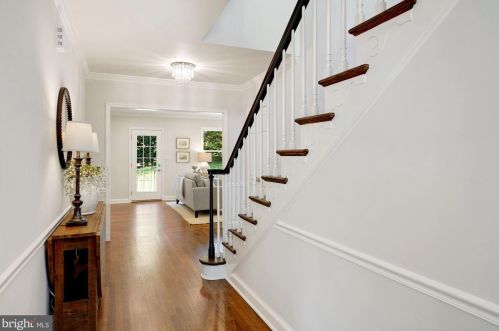 4603 Ashby St, Washington, DC 20007-1042
