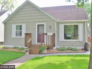 2920 Ewing Ave, Minneapolis MN  55429-1439 exterior