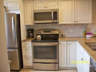 1801 Marina Isle Way, Jupiter FL  33477-9436 exterior