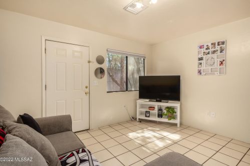 506 Iroquois Ave, Tucson, AZ 85745-3183