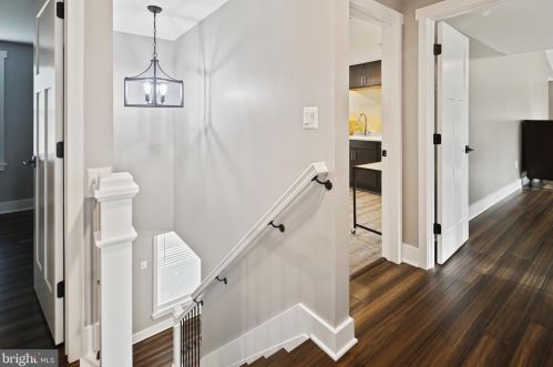 6018 River Meadows Dr, Columbia MD  21045-3825 exterior