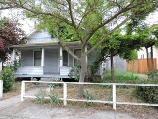 204 1st St, Talent OR  97540 exterior